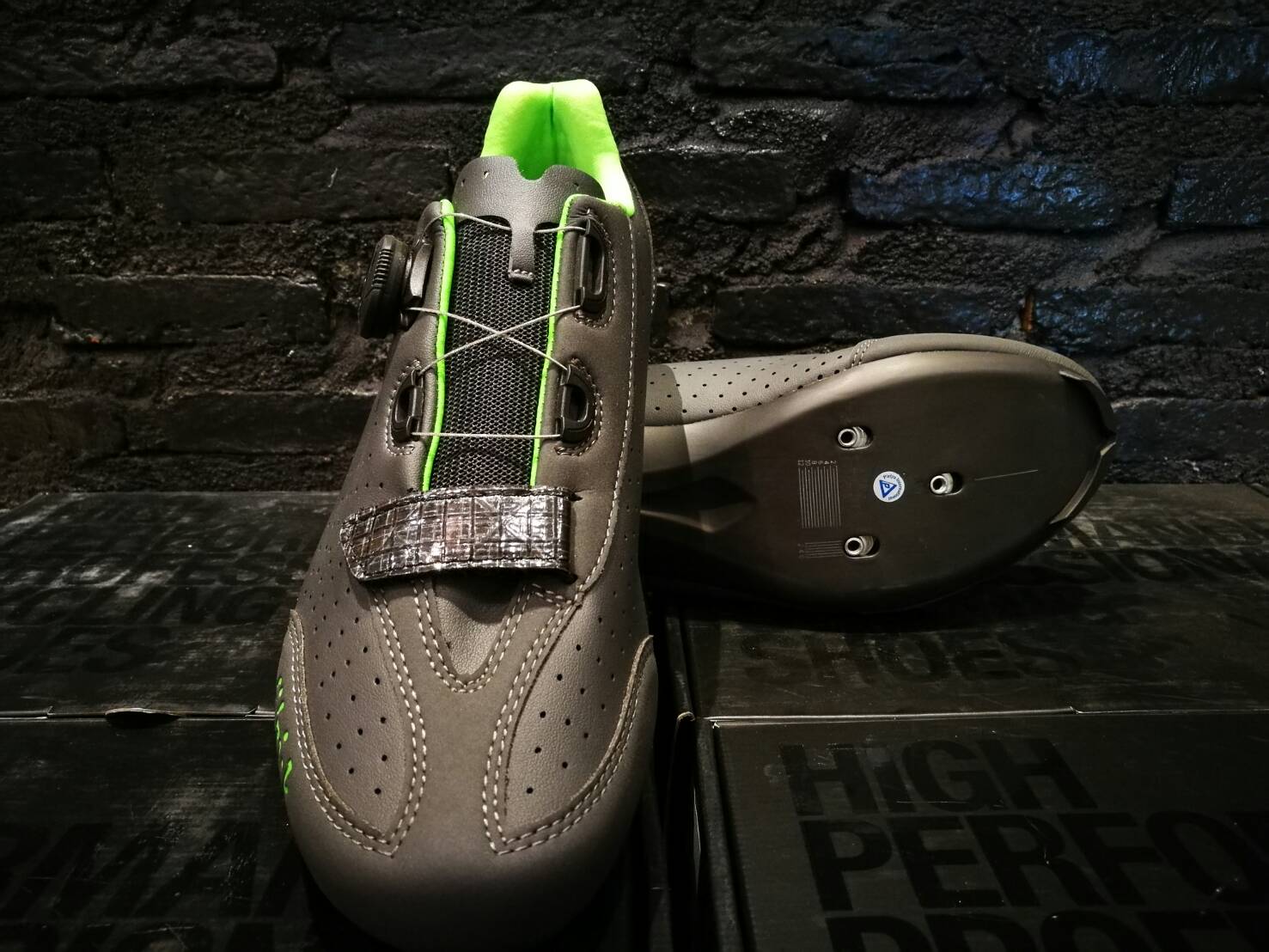 Scarpe fizik r3 hotsell
